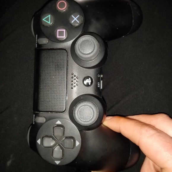 Play station 4 controller - Picture 2 of 3